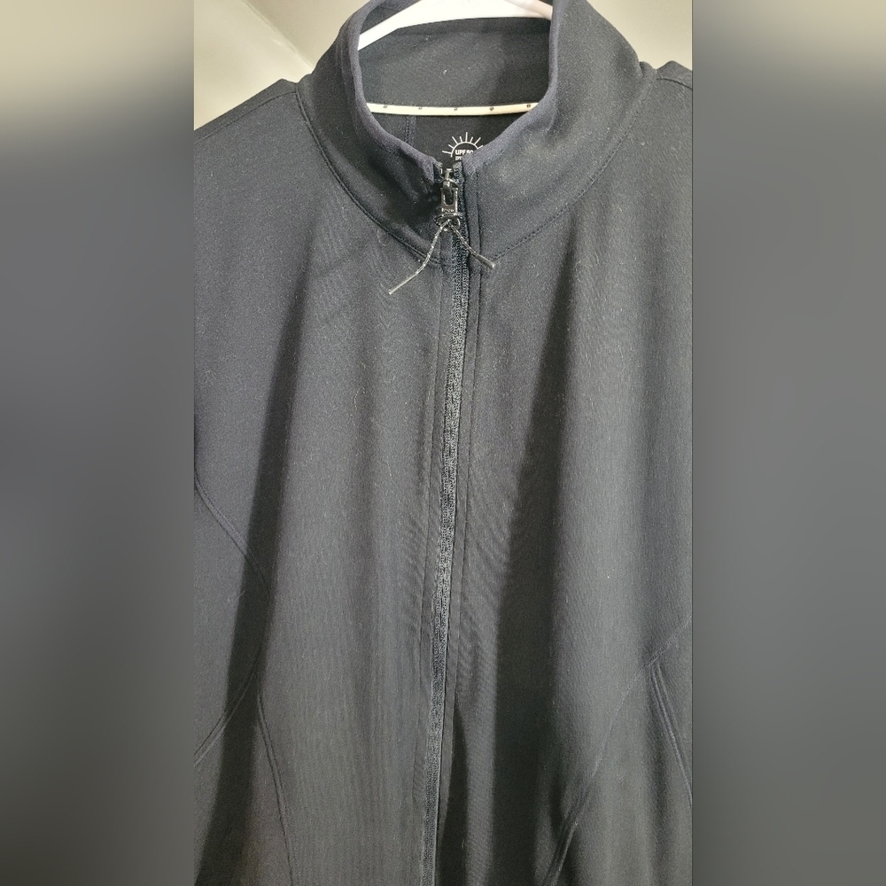T By Talbots UPF 50+ Long Sleeve Zip Up Light Mockneck Jacket Black New - Picture 7 of 9